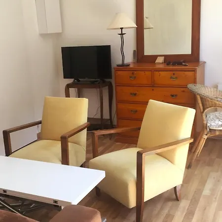 With Casino And Beach, Center Apartamento
